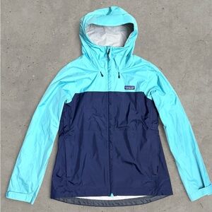 NWOT Patagonia Torrentshell Rain Jacket Women’s Size Medium Mint Green & Blue